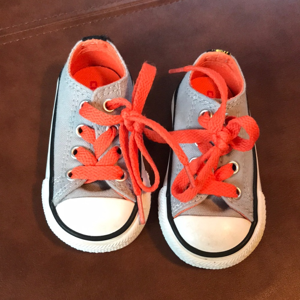 Converse chuck taylors